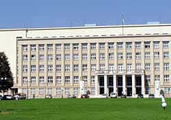За дев’ять місяців до Закарпатської ОДА надійшло майже 50 звернень та запитів депутатів облради