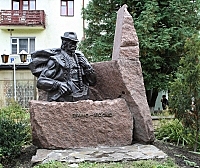 Пам'ятник Гуцулу в закарпатському Рахові