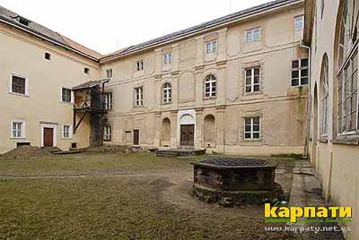 Внутрішнє подвір'я Ужгородського замку