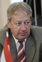 Андраш Баршонь