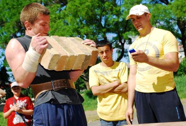 В Ужгороді відбувся JUNIOR strongman (фоторепортаж Павла Білецького)