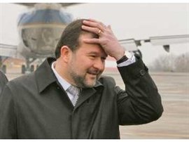 Луценко решил напакостить Балоге, поэтому задержал в Ужгороде его самолет?