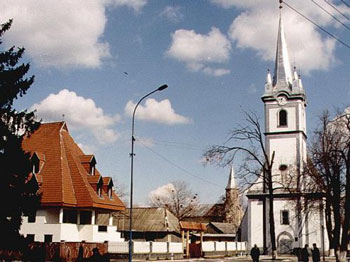 Закарпатское Тячево праздновало 680-летие гала-концертом, турниры и пивом с фейерверками