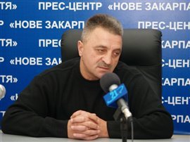 В Ужгороде власти будут отправлять на штрафплощадку автомобили, припаркованные на обочинах