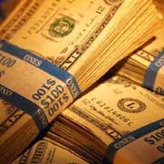 Торги на міжбанківському валютному ринку проходять в діапазоні 8,305-8,38 грн/дол.