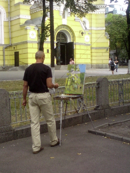 «…коло церкви революція іде»