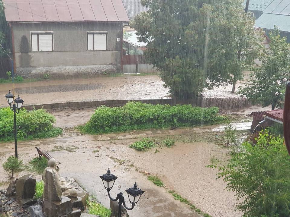 Тривожать серце Рахів і Львів 