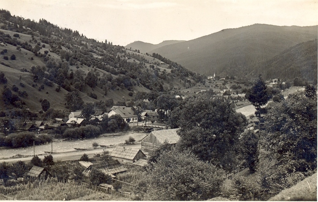 Село Богдан на старій листівці