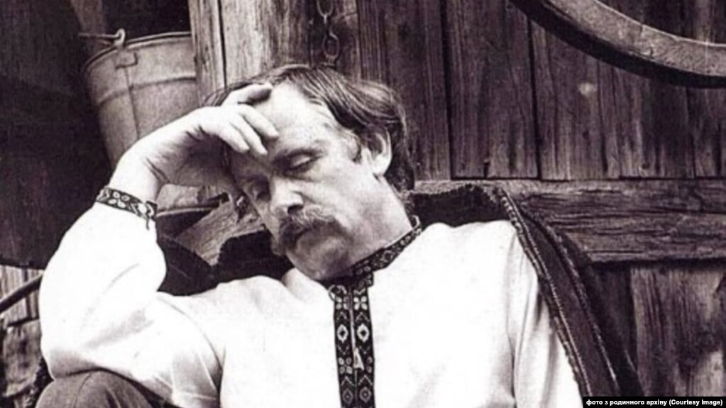 Письменник Іван Чендей