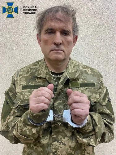 Кайданки для активістів. Незасвоєний урок Медведчука