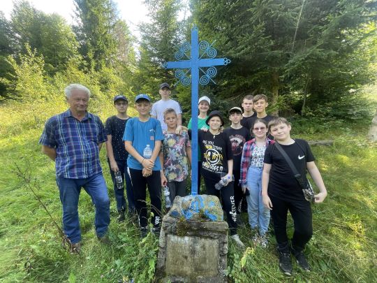Юні дослідники здійснили подорож до витоків річки Уж