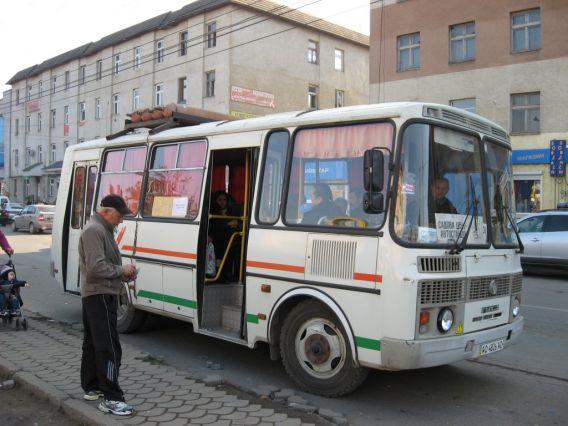 У Хусті подорожчала вартість проїзду 