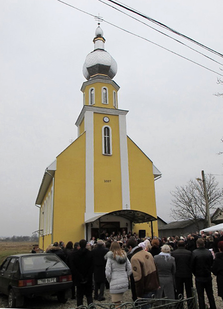 У Зарічеві греко-католики побудували нову церкву (ФОТО)