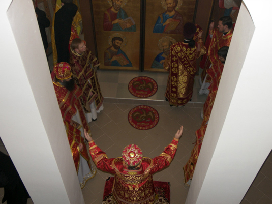 Архієпископ Феодор відправив Службу Божу у в’язниці (ФОТО)