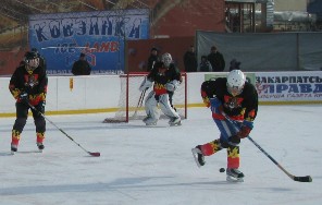 Після 26-річної перерви відновлено Чемпіонат Закарпаття з хокею (ФОТО)