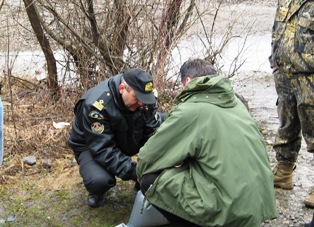 Закарпатця затримали за виловом червонокнижних риб на зимувальній ямі