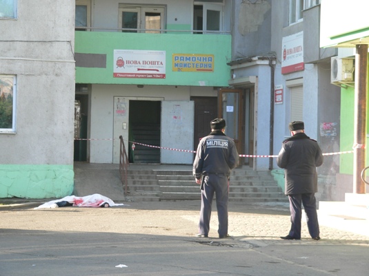 З 16 -поверхівки скочив син колишнього "губернатора" Різака