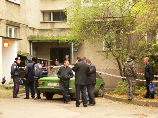 Міліція просить закарпатців допомогти розшукати вбивцю директора турфірми