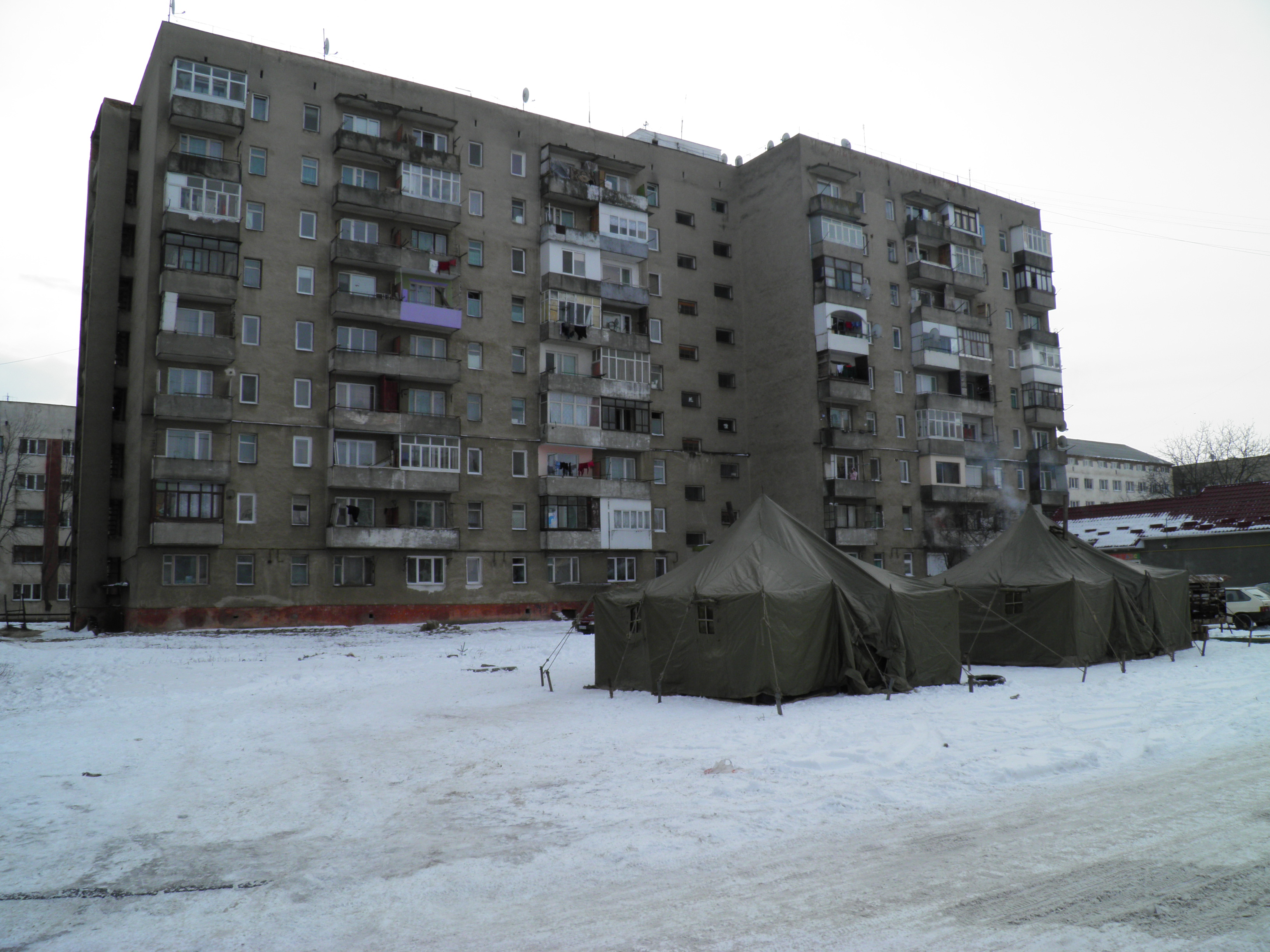В Ужгороді рятувальники обігрівали жителів знеструмленої багатоповерхівки