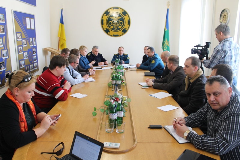 В Ужгороді обговорили взаємовідносини між платниками податків та фіскальними органами 