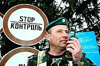 На Закарпатті разом контрабандистом затримали і його нетверезого „захисника”