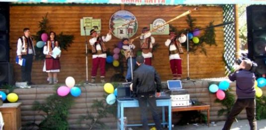 На Закарпатті встановлять рекорд з виготовлення домотканого рушника