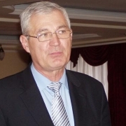 У Мукачеві таки запрацює басейн на території СОКу ДЮСШ
