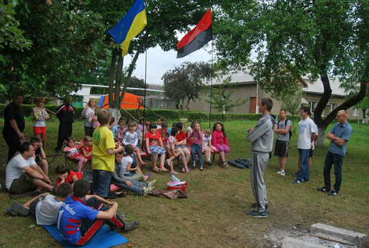 ЗСУВ подарував намети мукачівській школі-інтернату (ФОТО)