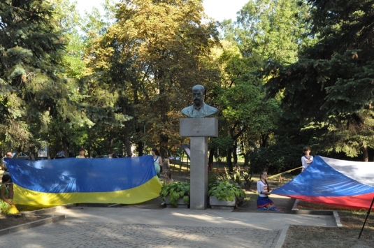 Чехи й закарпатці урочисто ввели в дію новий проект (ФОТО)