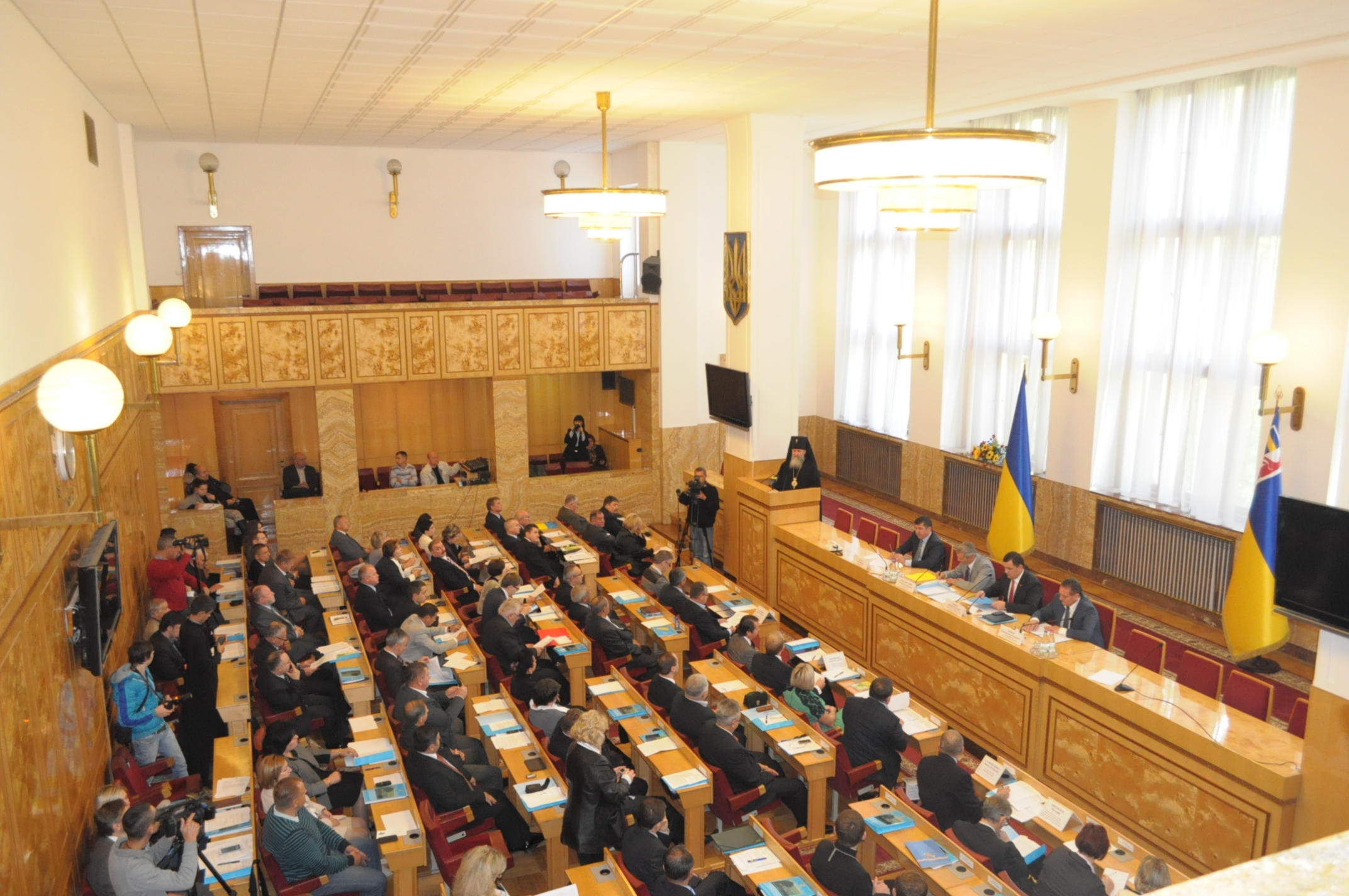 На Закарпатті народні депутати вивчають стан забезпечення прав національних меншин (ВІДЕО)