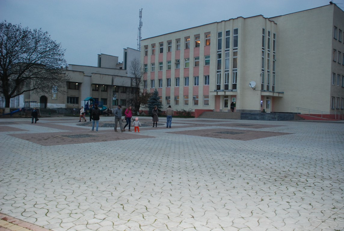 В Іршаві шлюби знову укладатимуть у залі міськради (ФОТО)