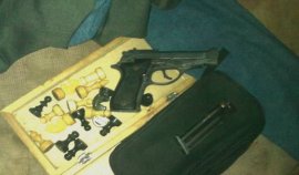 Хустянин зустрів з пістолетом працівників "Закарпаттяобленерго", які хотіли відключити його за борг в 90 гривень (ФОТО)