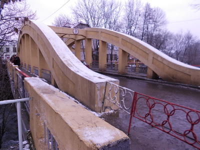 В Іршаві затримали зловмисників, що пошкодили міські ліхтарі