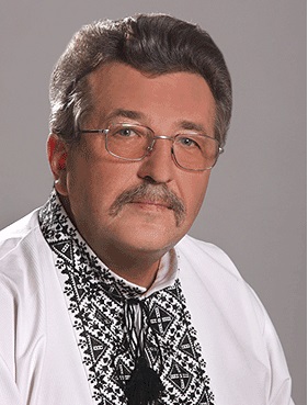 Художній керівник театру,  заслужений діяч мистецтв України Микола Гнатенко