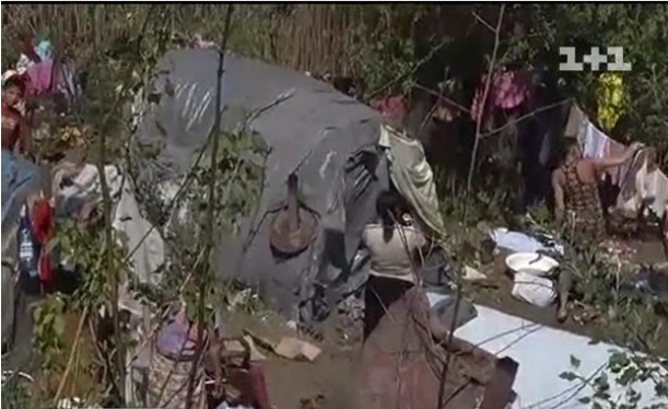 Півтораста закарпатських циганів отаборилися у Києві (ВІДЕО)