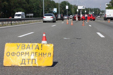 На Ужгородщині Peugeot збив пішохода