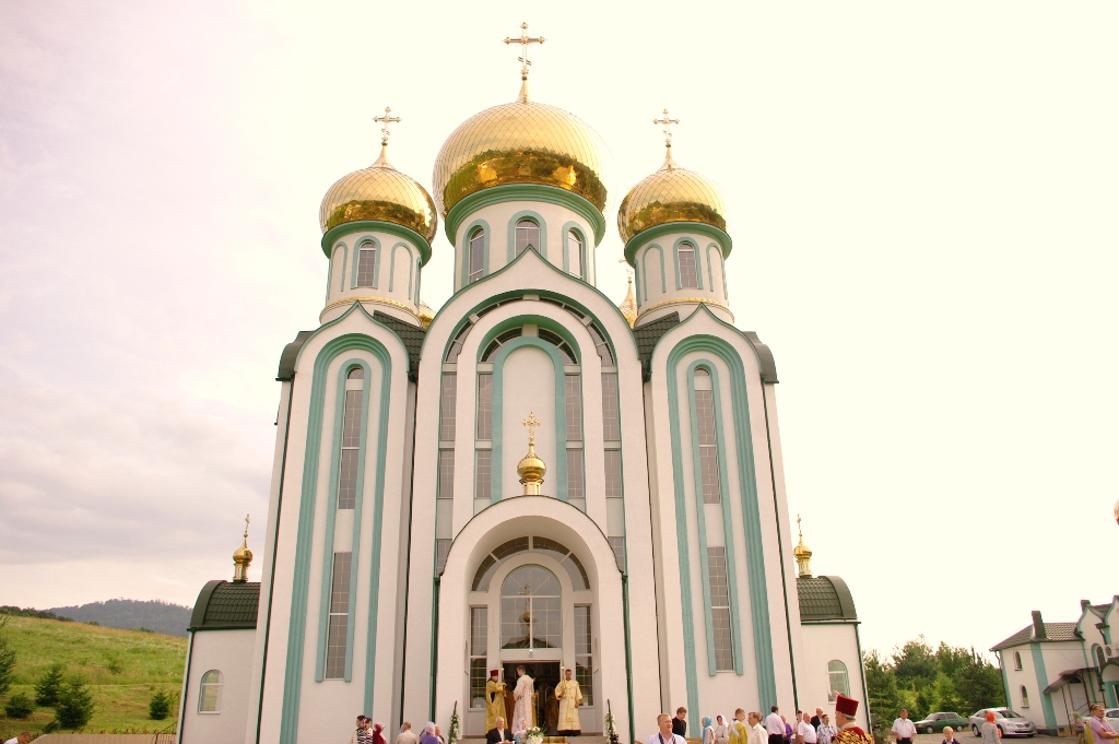 Керуючий справами УПЦ (МП) очолив освячення собору в  Мукачеві (ФОТО, ВІДЕО)