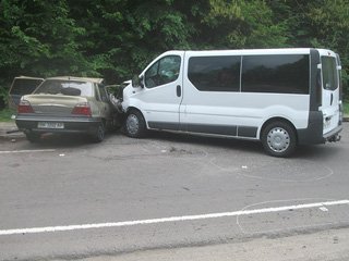 Рівненський податківець, який врізався в авто священика з Закарпаття, був п