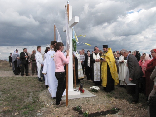 У Берегові вандали поламали 8 хрестів на Святій горі (ФОТО)