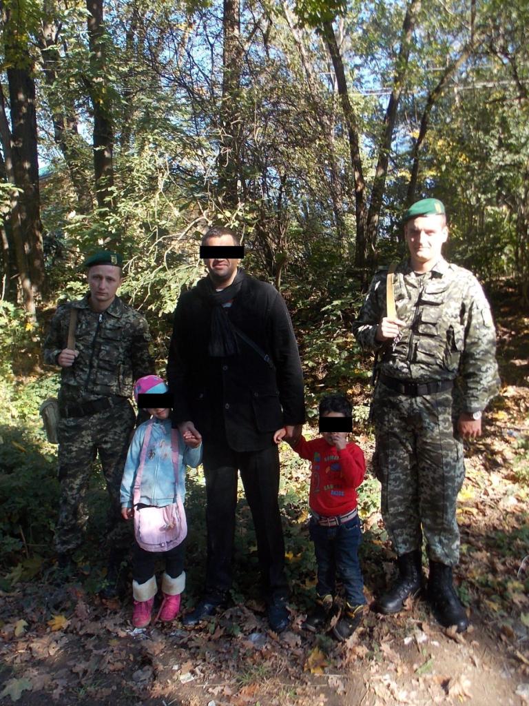 На Чопському кордоні затримано трьох нелегалів, двоє з яких – неповнолітні