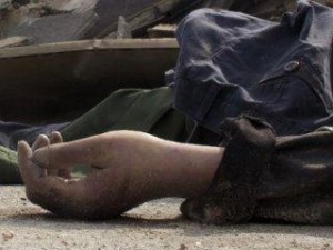 На Іршавщині під час будівельних робіт чоловік упав з даху і розбився насмерть