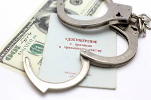 Співробітника виноградівського військомату затримали на хабарі
