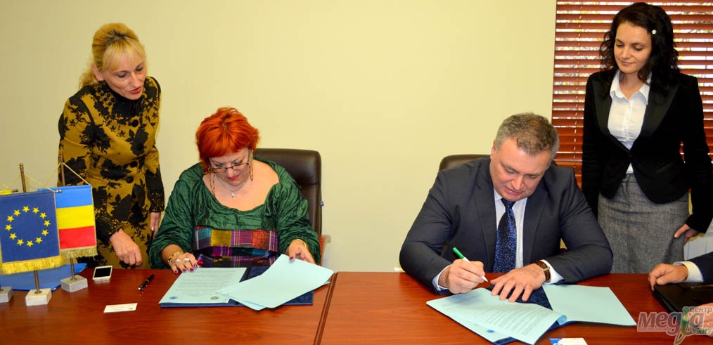 В УжНУ обговорювали використання супутникових технологій для запобігання екологічних проблем (ФОТО)