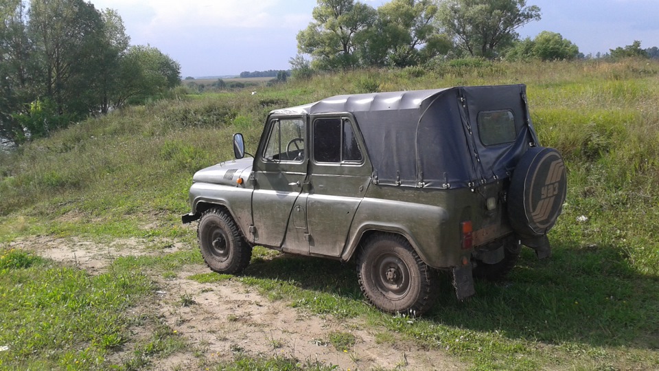 У Богдані на Рахівщині чоловіка смертельно травмувало власне авто