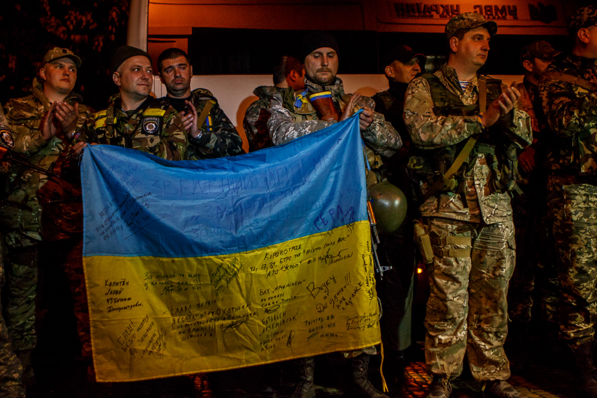 На Закарпатті привітали правоохоронців, які повернулися на  ротацію зі Сходу (ФОТО)