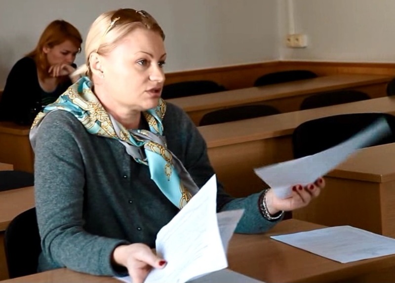 Головувати на засіданні міськради ужгородські депутати "призначили" Травіну