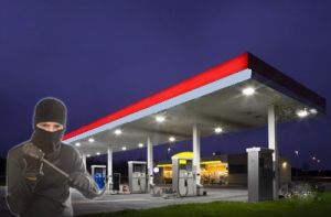 На Перечинщині невідомі зі зброєю пограбували АЗС