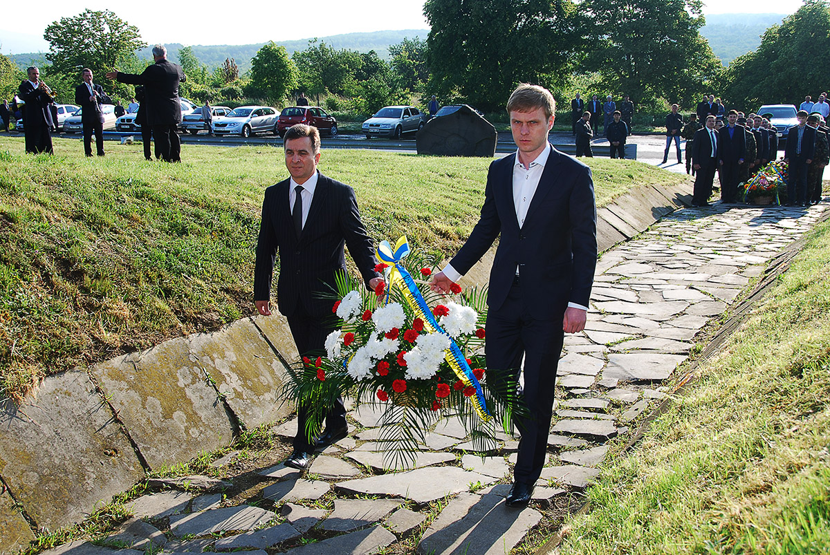 В Ужгороді відбулися офіційні заходи до Дня Перемоги (ФОТО)