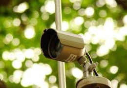 В Ужгороді з чотирьох перехресть викрали відключені через несплату відеокамери