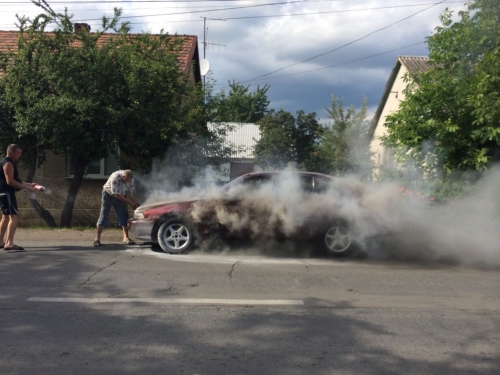 У Виноградові горів автомобіль «Mitsubishi» (ФОТО)